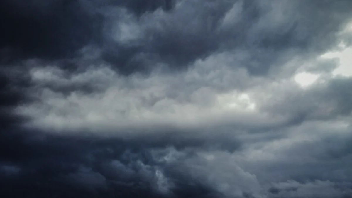 Masyarakat Diimbau Oleh BMKG untuk Waspada Cuaca Ekstrem