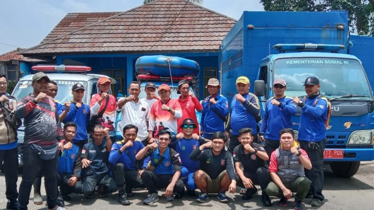 DADAN RAMDAN/PASUNDAN EKSPRES DITERJUNKAN: Personil Tagana Subang saat sebelum berangkat ke Kabupaten Cirebon